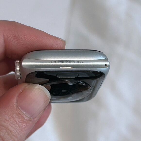 Apple Watch Series 6 40mm GPS + Cellular - Picture 5 of 7